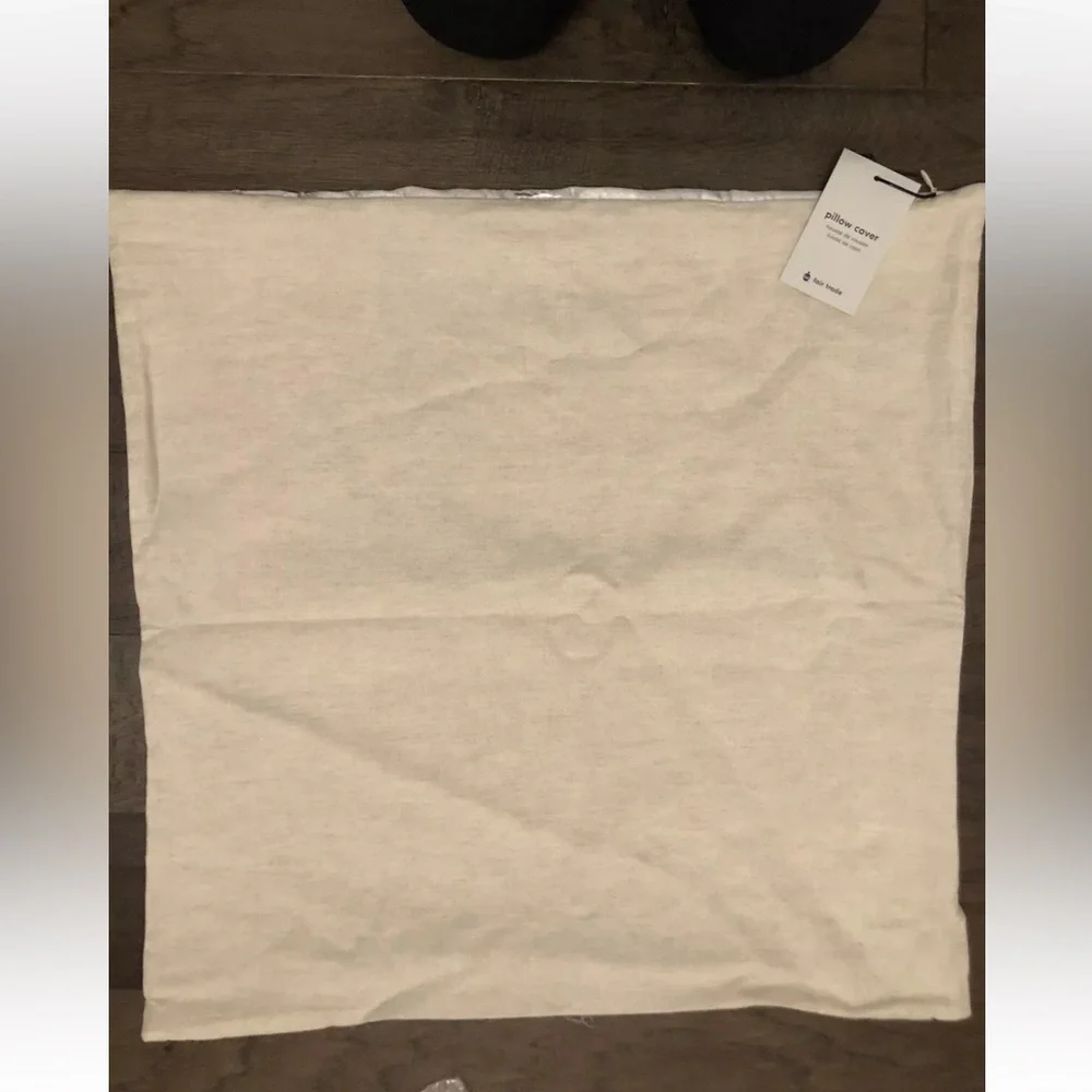 2 NWT WEST ELM silver metallic abstract pillow cover (set of 2 ) 24x24